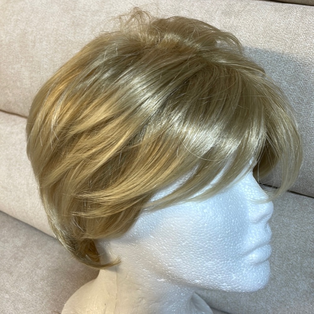 NWT 9” men’s wig golden blonde short volume pixie tapered wig new wispy bangs